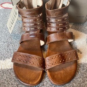 BEDSTU sandals